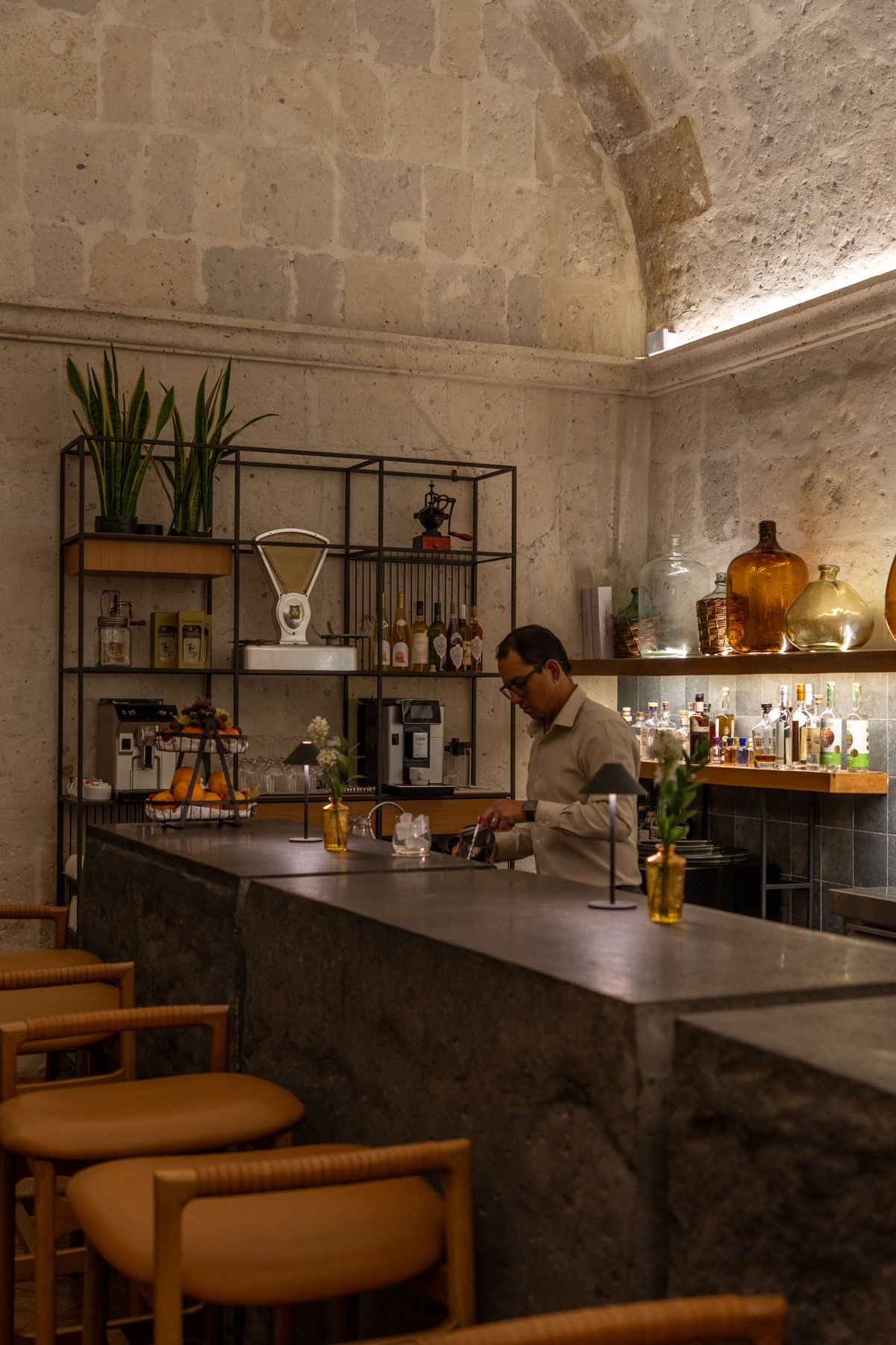 Bar & Cocktails — Palacio Guaqui, Peru