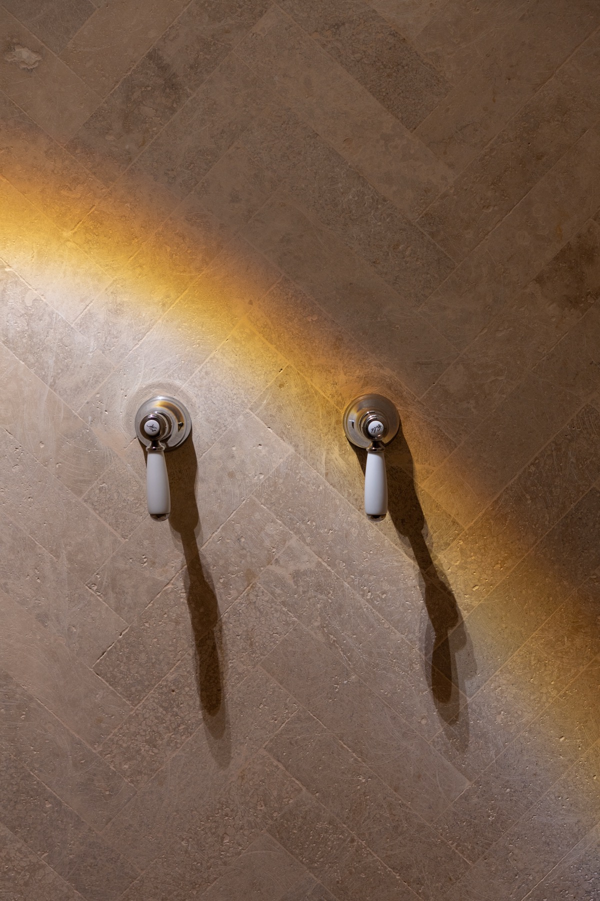 Shower detail — Casa Clara
